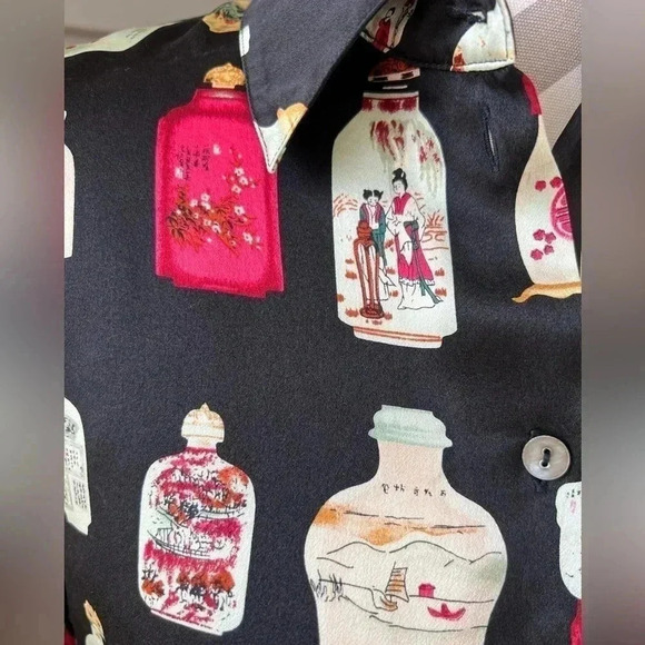 Chic Black Button Down Shirt with Bottle Print - Picture 5 of 8